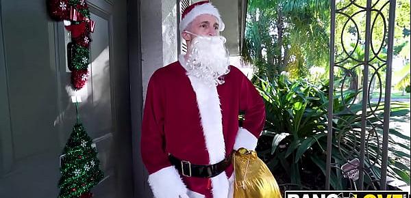  Santa Cumming To Town Kira Perez